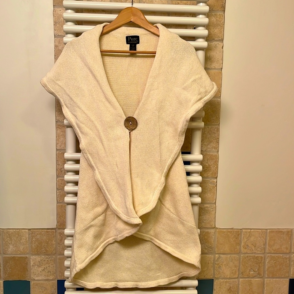Pure Handknit cream colored full length cardigan with pockets (S/M)